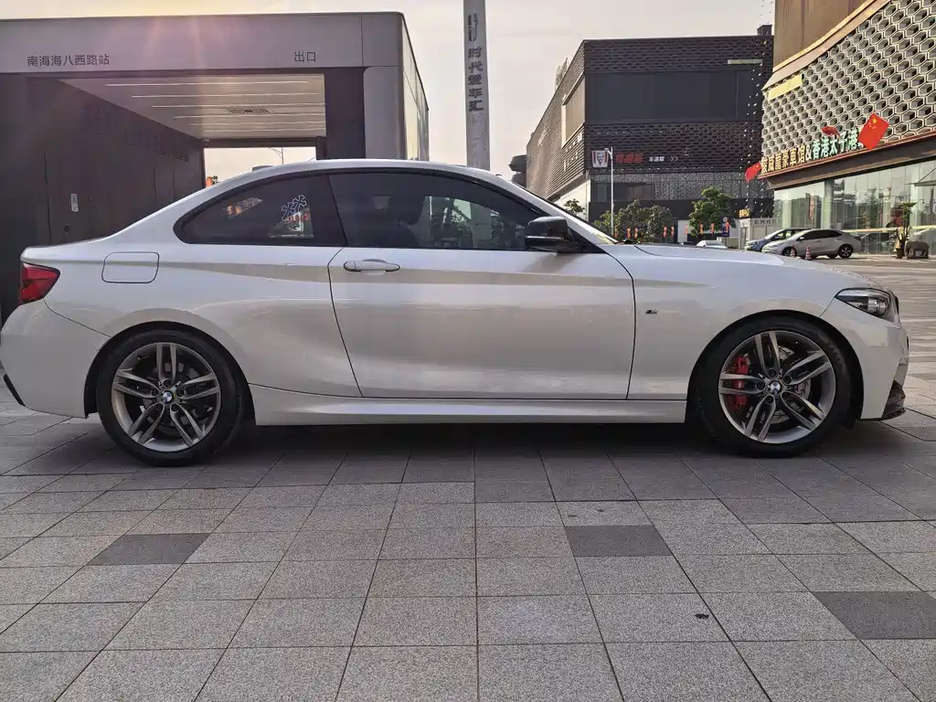 BMW 2 Series (Import) — миниатюра 11