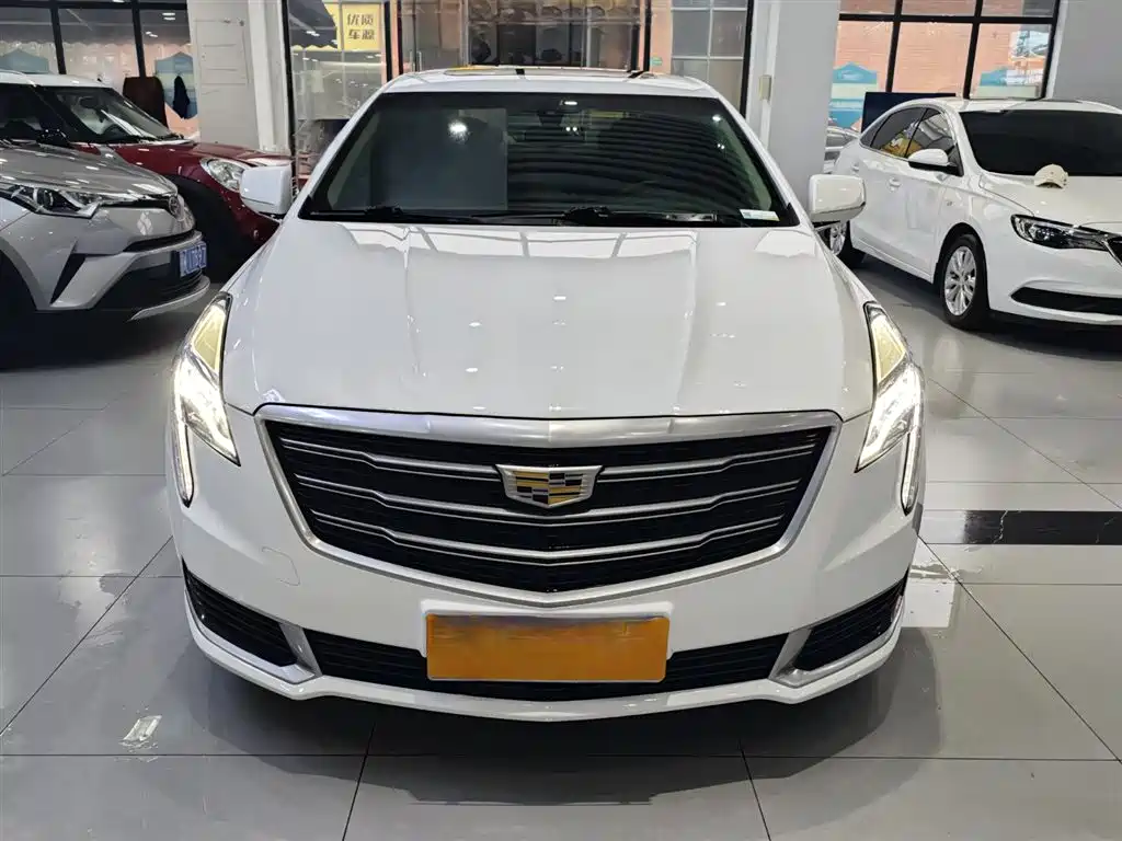 CADILLAC XTS