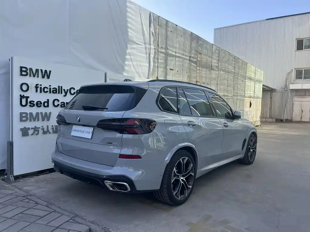 BMW X5 2023 xDrive 40Li Premium M Sport
