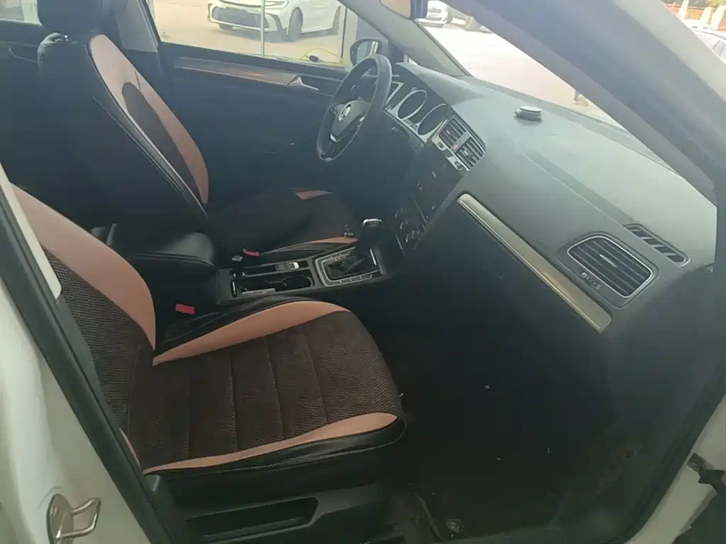 Volkswagen Golf — миниатюра 25