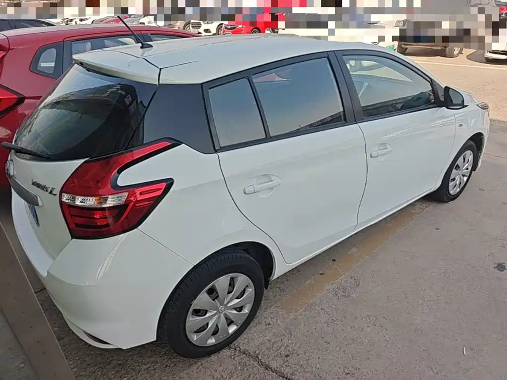 Toyota Yaris L — миниатюра 7