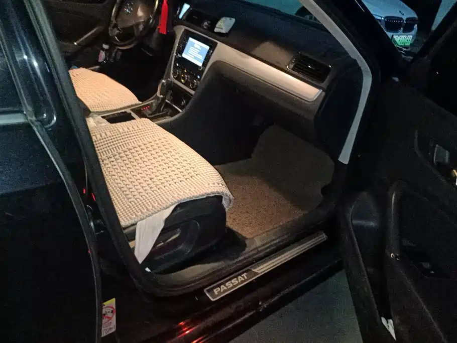 Volkswagen Passat — миниатюра 8