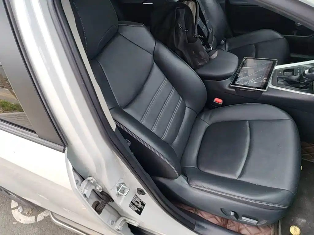 Toyota RAV4 — миниатюра 25