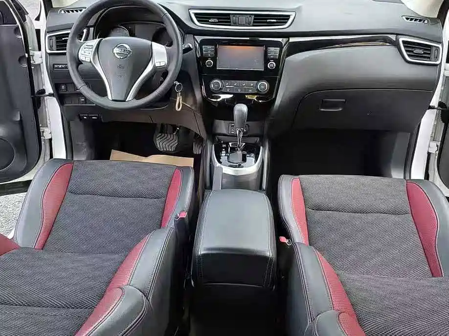 Nissan Qashqai — миниатюра 13
