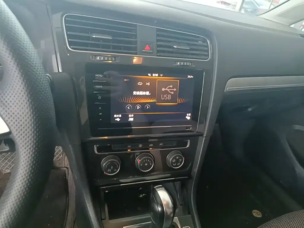 Volkswagen Golf — миниатюра 13
