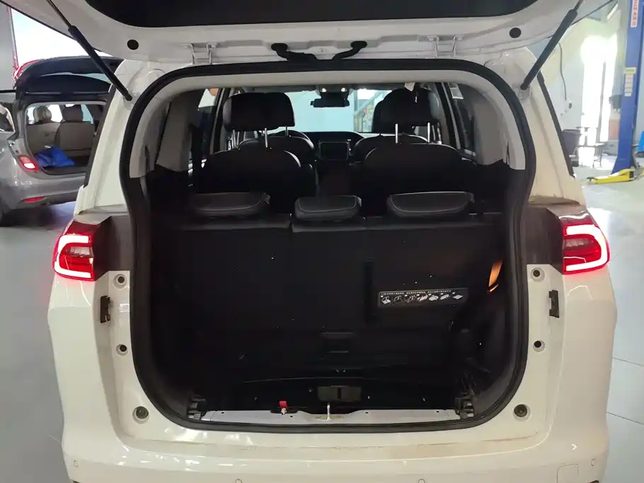GAC Motor Trumpchi M6 — миниатюра 4