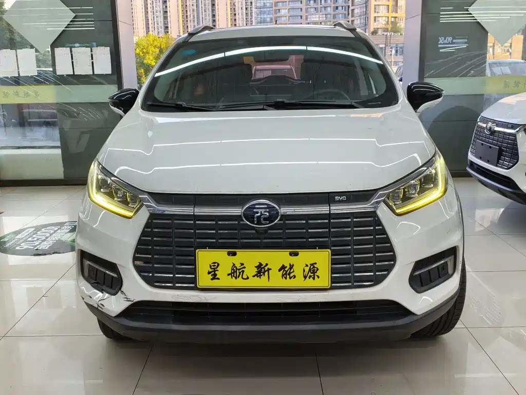BYD Yuan EV — миниатюра 2
