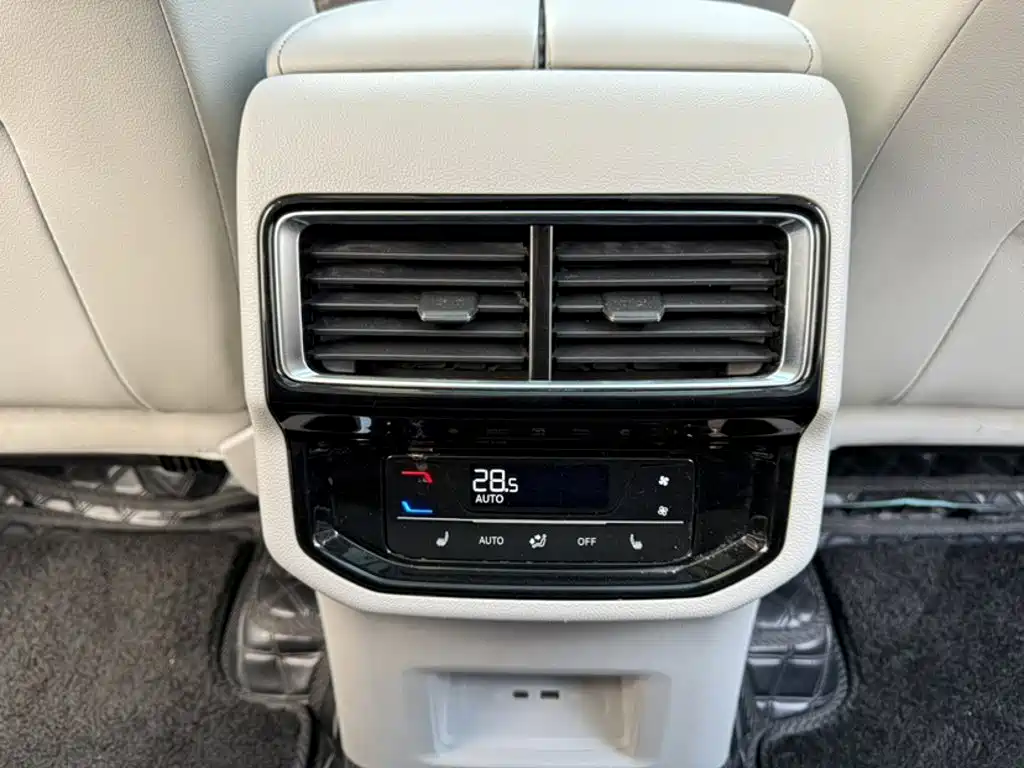 Volkswagen Teramont — миниатюра 18