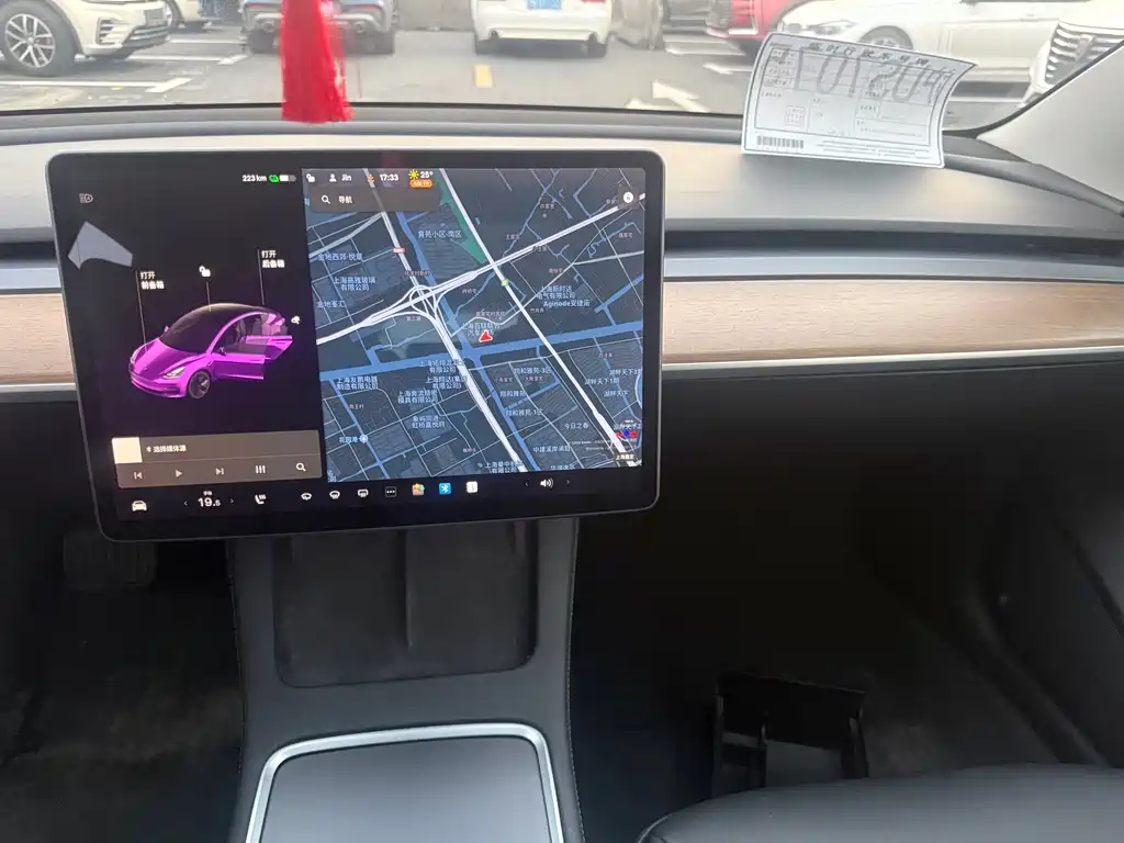Tesla Model 3 — миниатюра 4