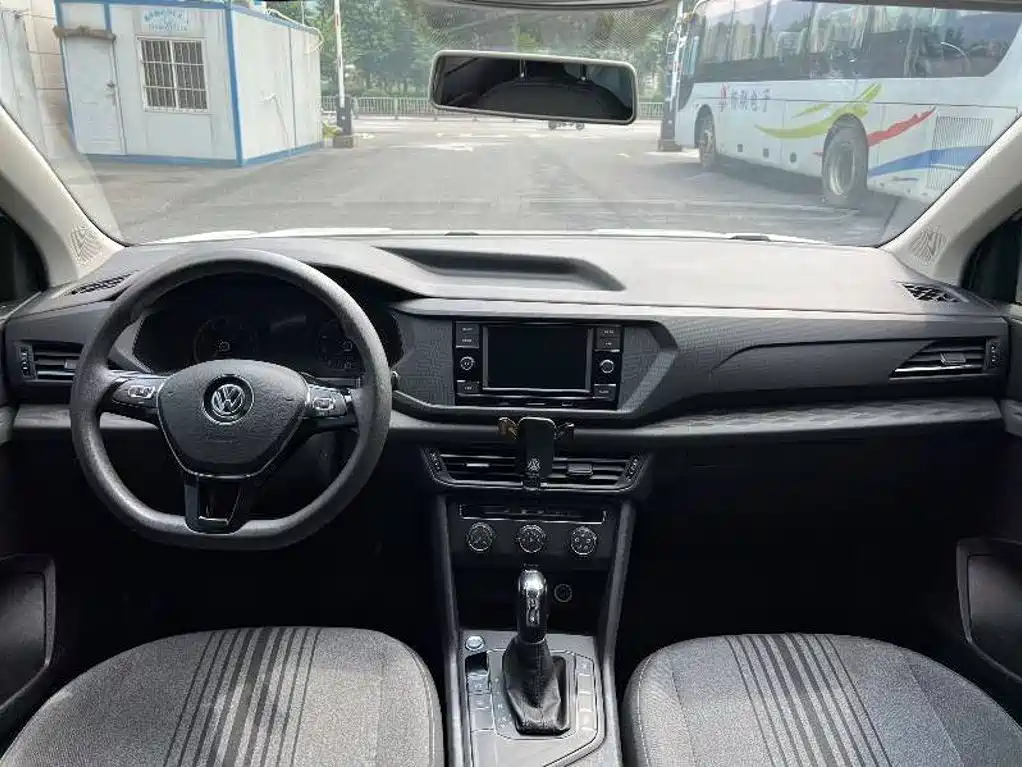 Volkswagen Tharu — миниатюра 5