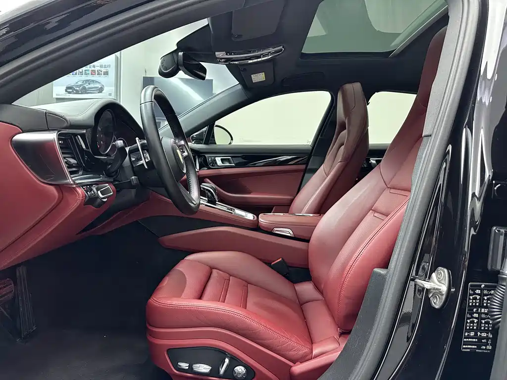 Porsche Panamera — миниатюра 8