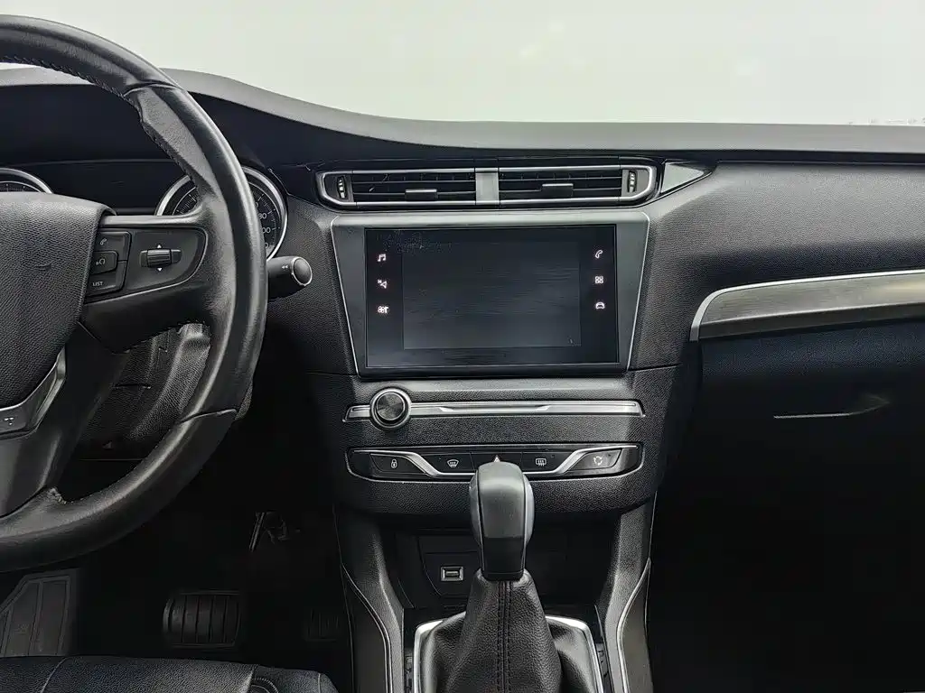 Peugeot 408 — миниатюра 12