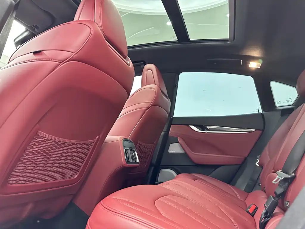 Maserati Levante — миниатюра 13