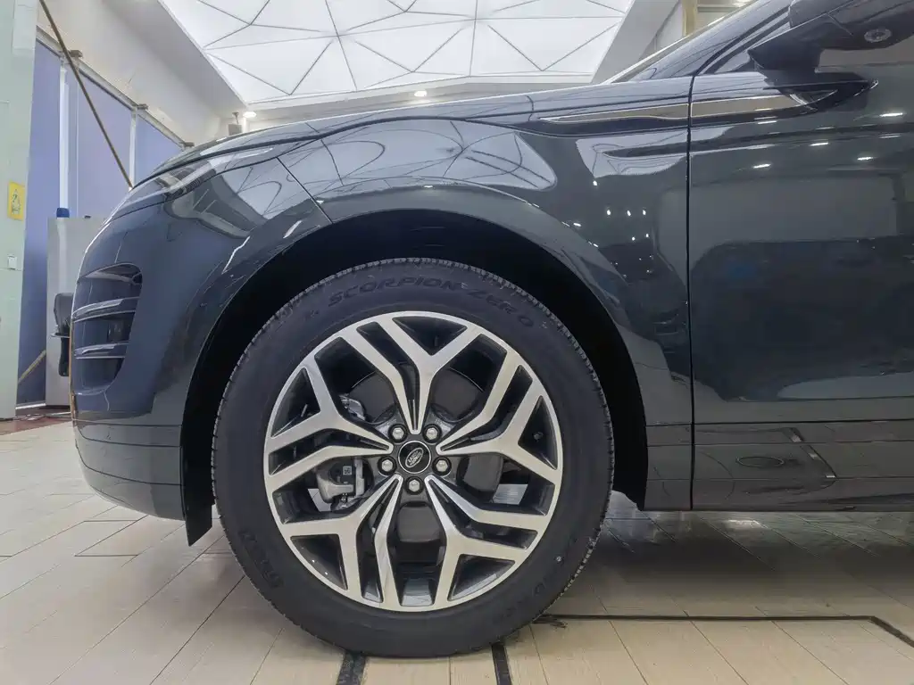 LAND ROVER RANGE ROVER AURORA NEW ENERGY