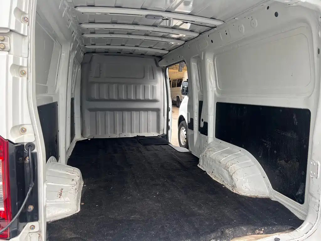 Dongfeng EM27 — миниатюра 4