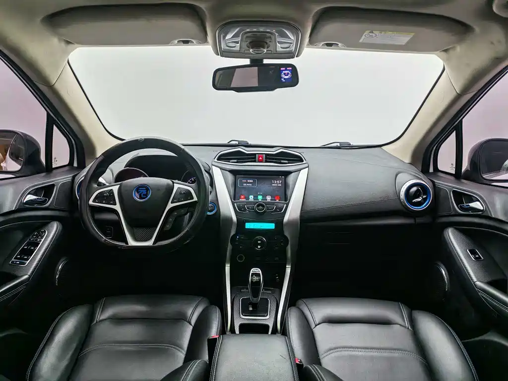 BYD Yuan EV — миниатюра 10