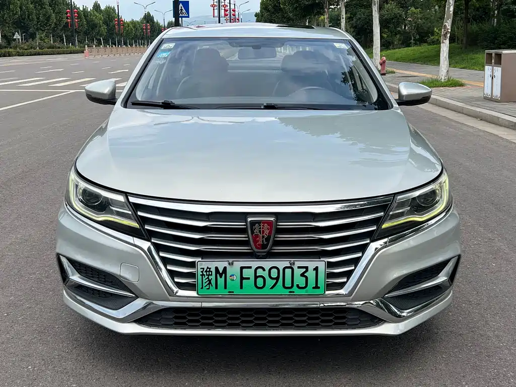 Roewe i6 New Energy — миниатюра 2