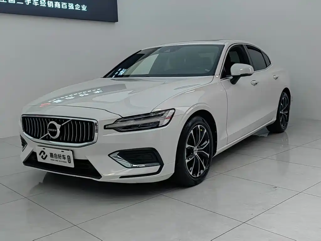 Volvo S60 2022