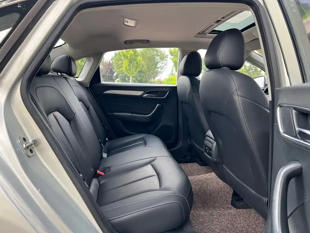 Roewe i6 New Energy — миниатюра 10