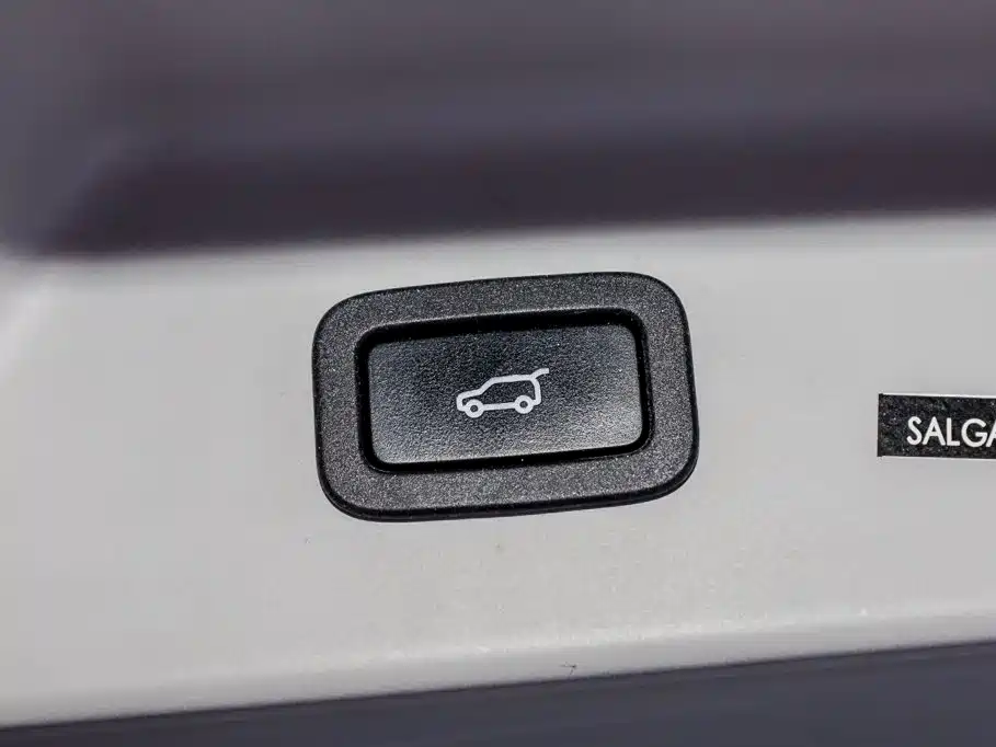 Land Rover Range Rover — миниатюра 7
