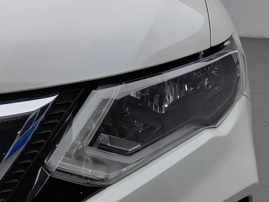 Nissan X-Trail — миниатюра 7
