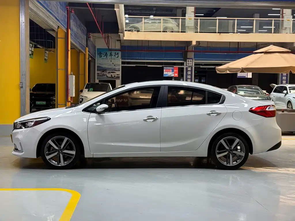 Kia K3 — миниатюра 8