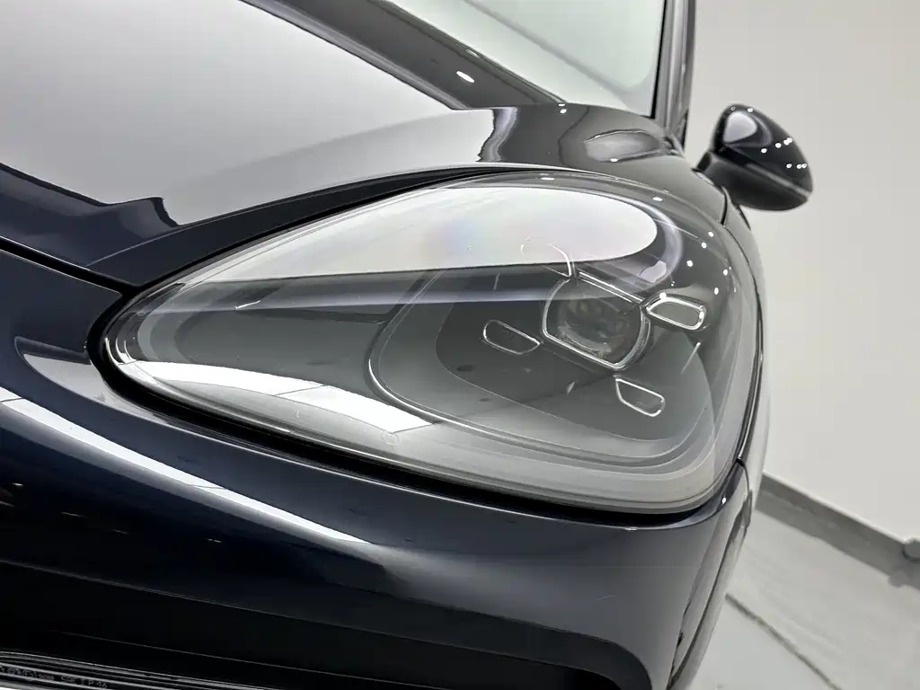 Porsche Cayenne — миниатюра 18
