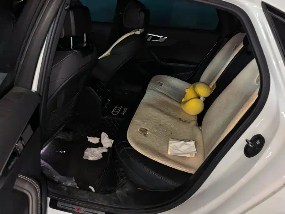 Audi A4L — миниатюра 11