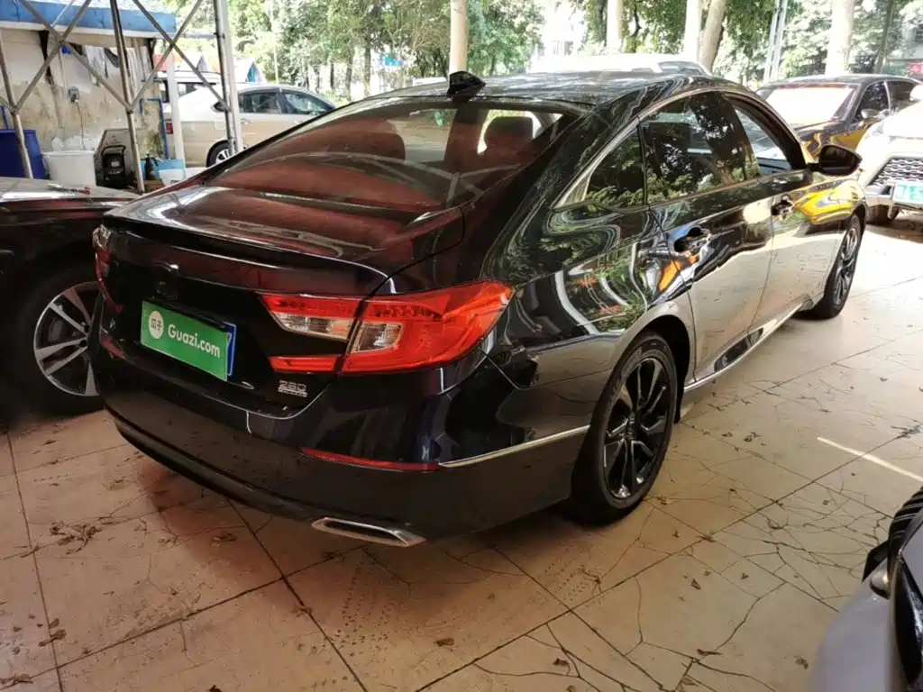Honda Accord — миниатюра 7