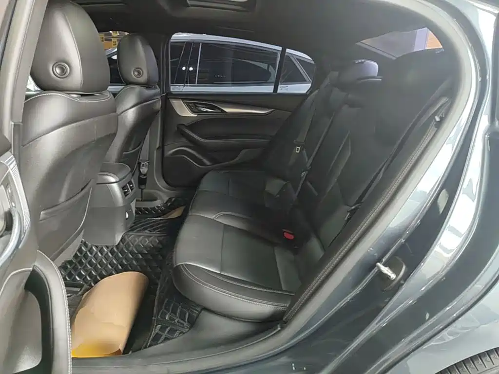 Cadillac CT5 — миниатюра 17