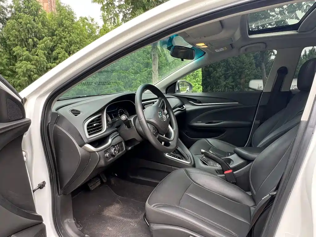 Buick Excelle — миниатюра 5