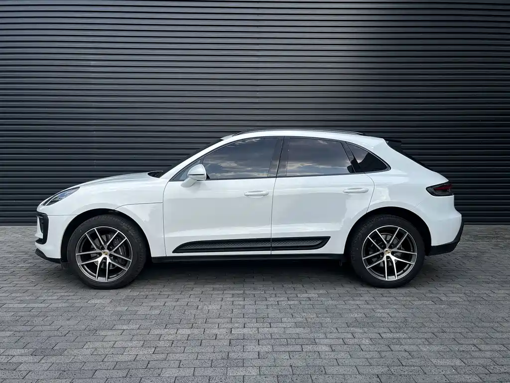 Porsche Macan — миниатюра 8