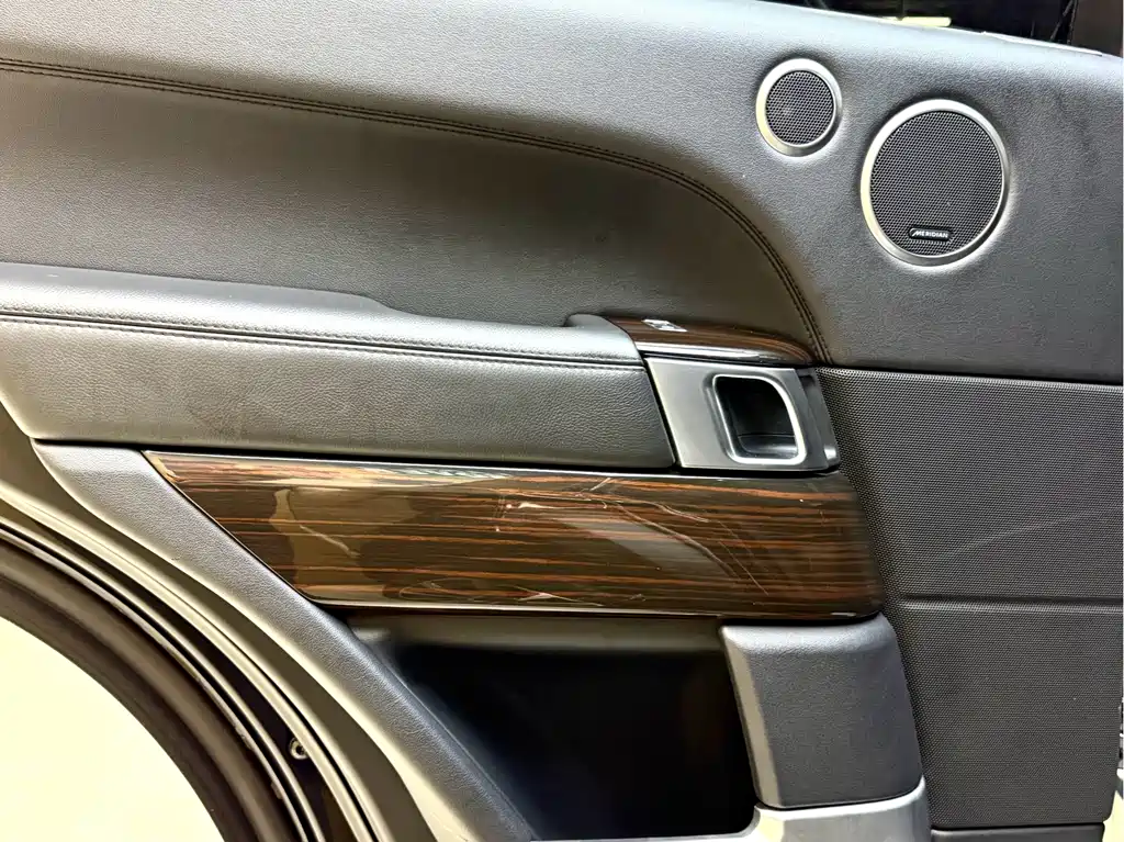 Land Rover Range Rover — миниатюра 14