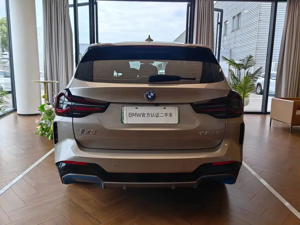 BMW iX3 — миниатюра 5