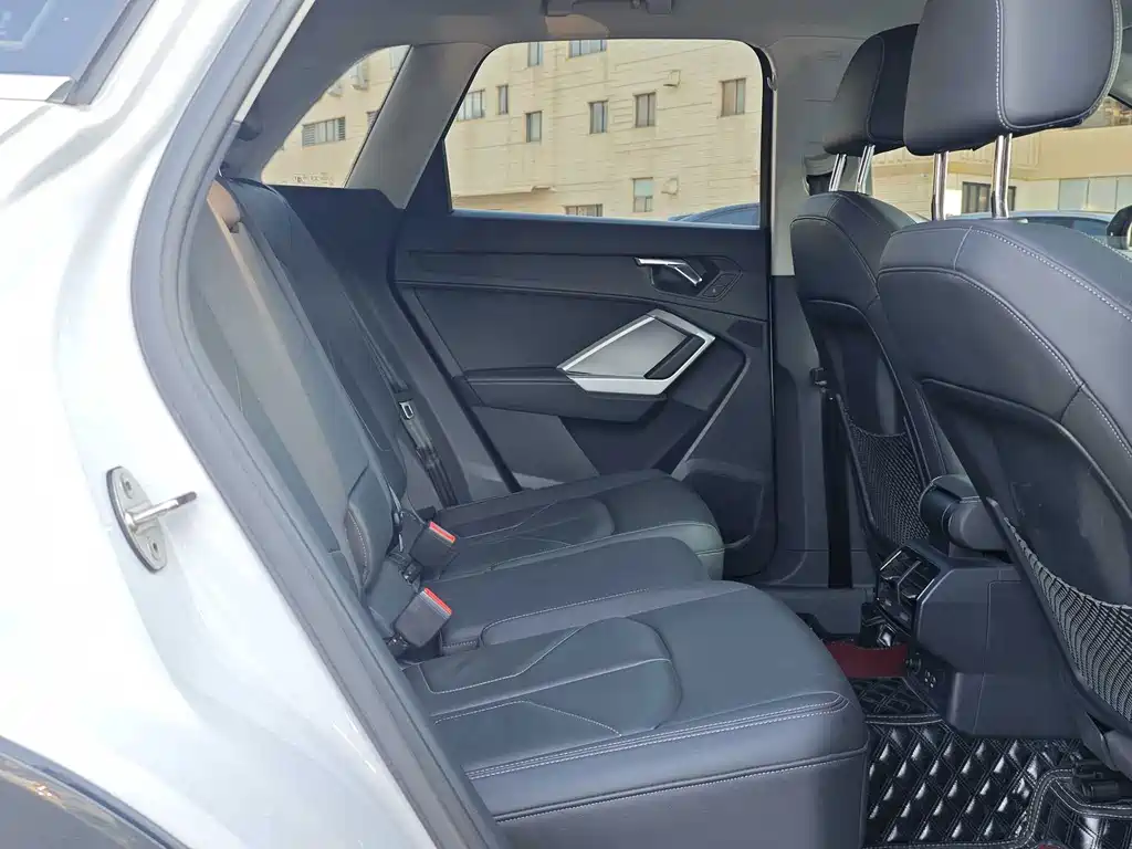 Audi Q3 — миниатюра 10