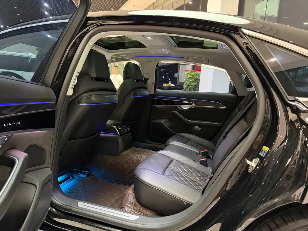Audi A8 — миниатюра 7