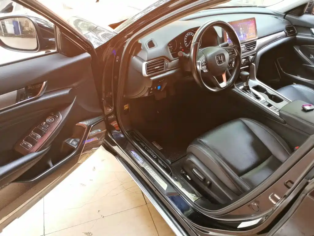 Honda Accord — миниатюра 16