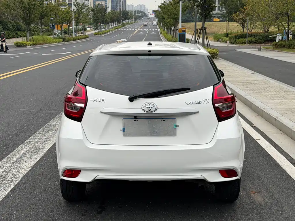 Toyota Vios FS — миниатюра 5