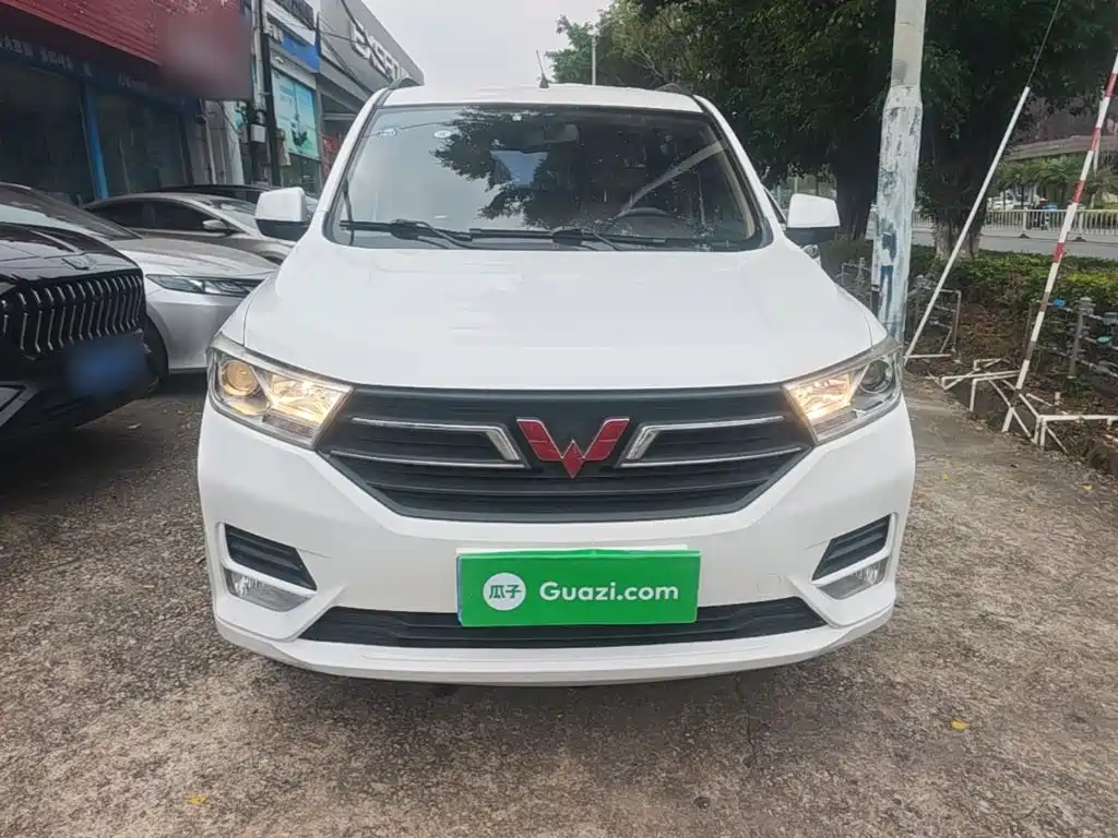 Wuling Hongguang — миниатюра 3
