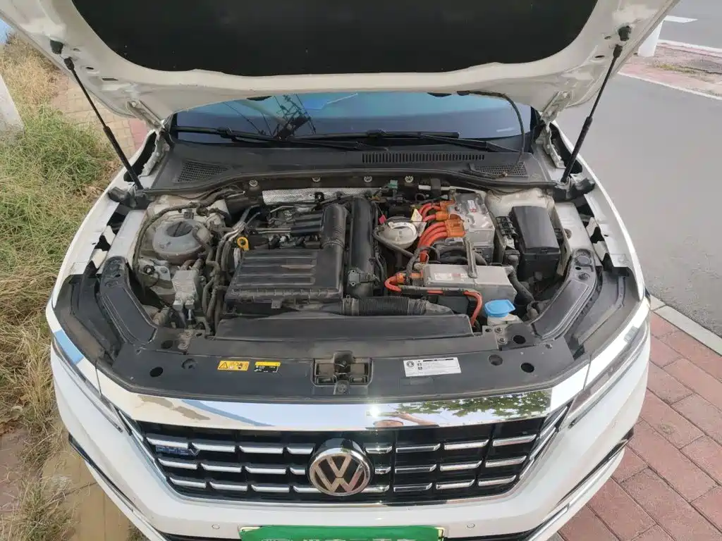 Volkswagen Passat PHEV — миниатюра 21