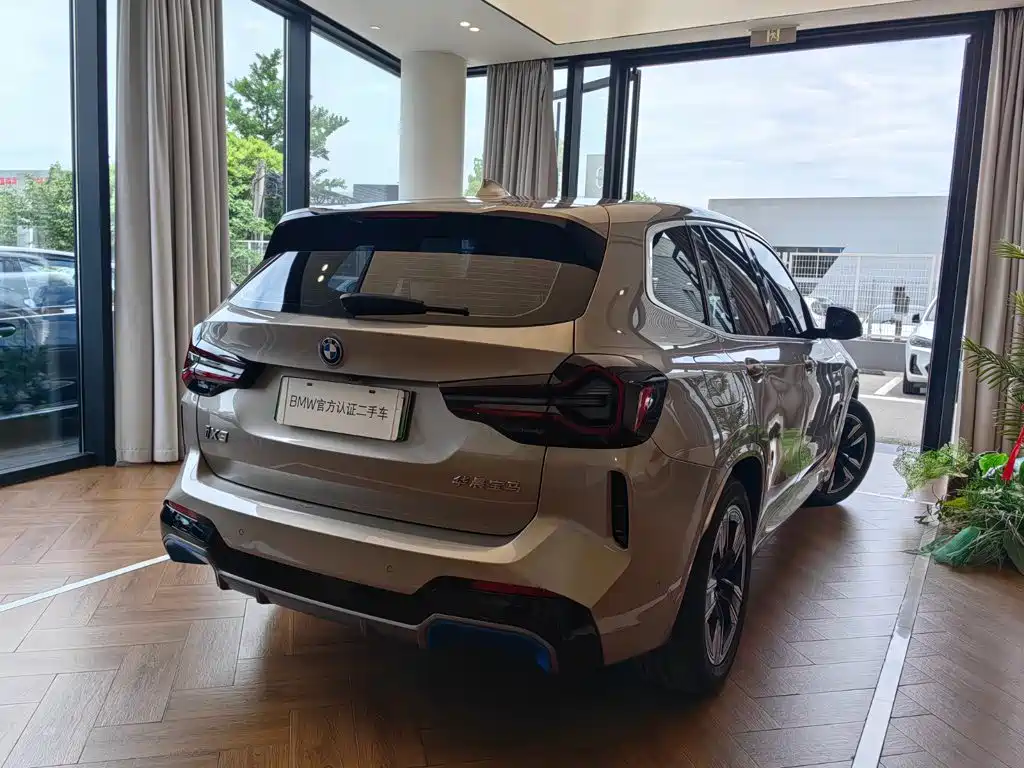 BMW iX3 — миниатюра 4