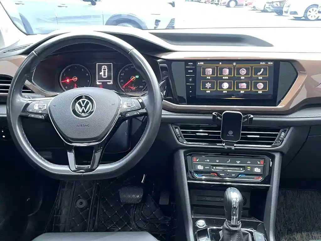 Volkswagen Tharu — миниатюра 15