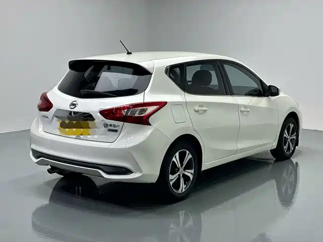 Nissan Tiida — миниатюра 15