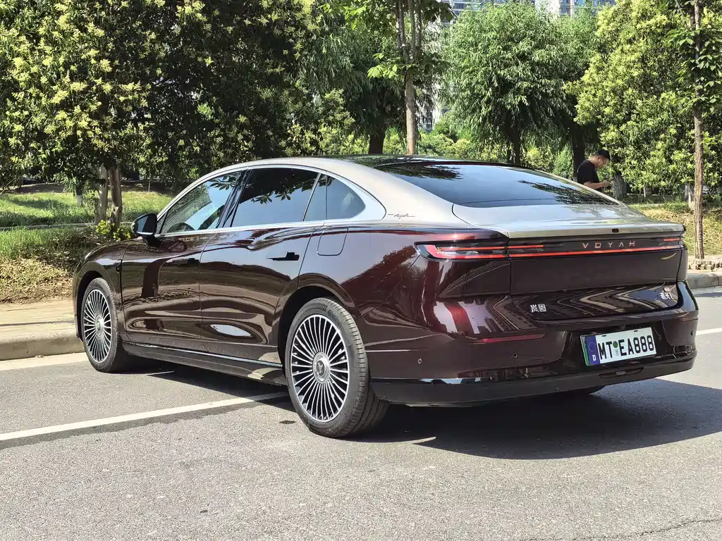 Voyah Passion L L 2026 Ultra