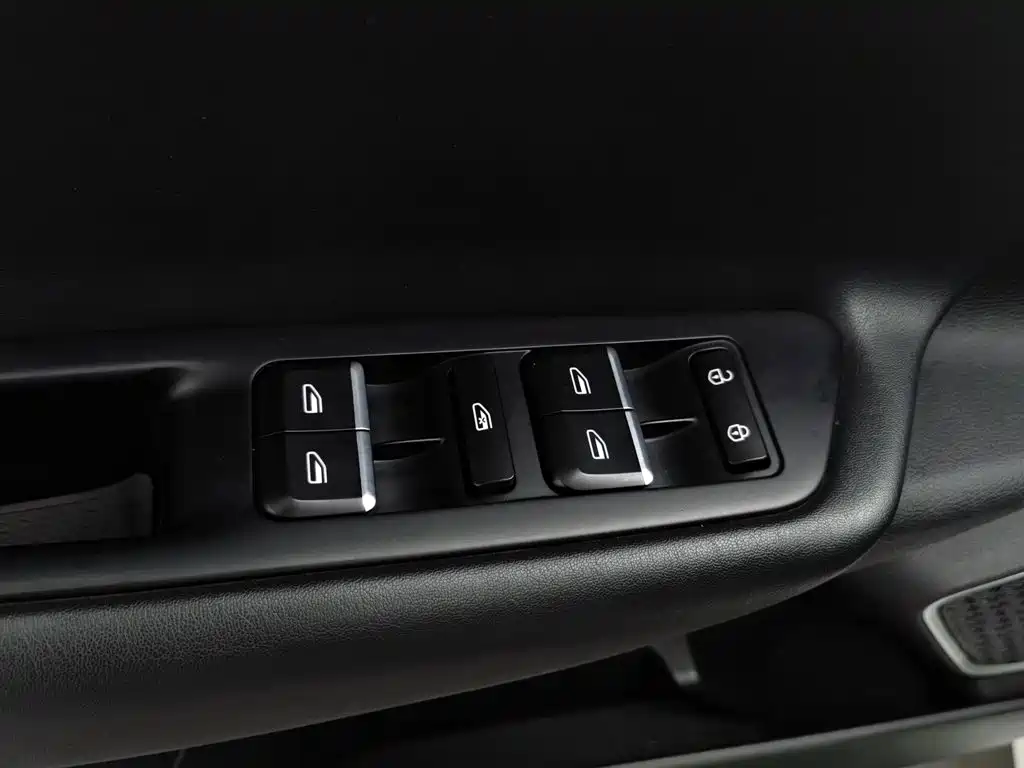 Geely Emgrand GL — миниатюра 9