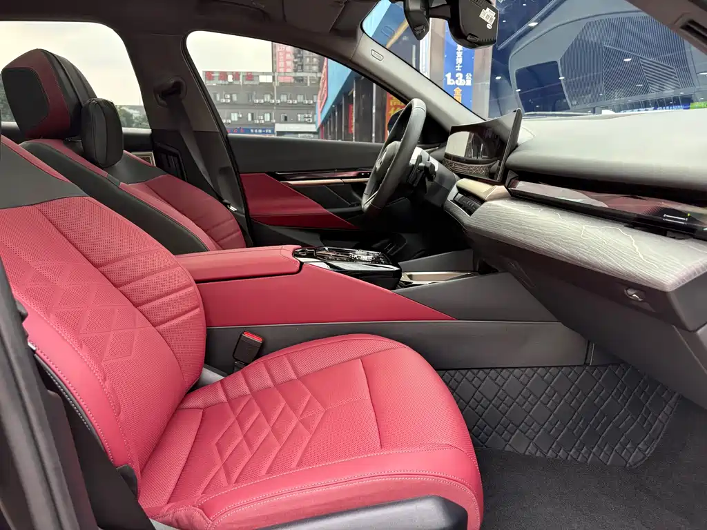 BMW 5 Series — миниатюра 12