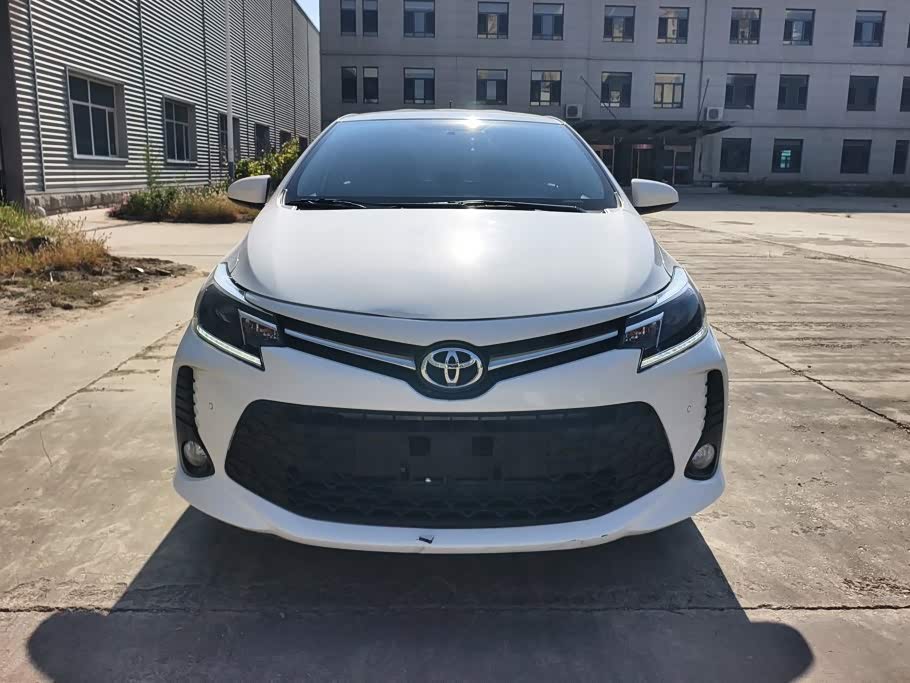 Toyota Vios FS 1.5 л 2023 г. Белый, пробег 27000 км