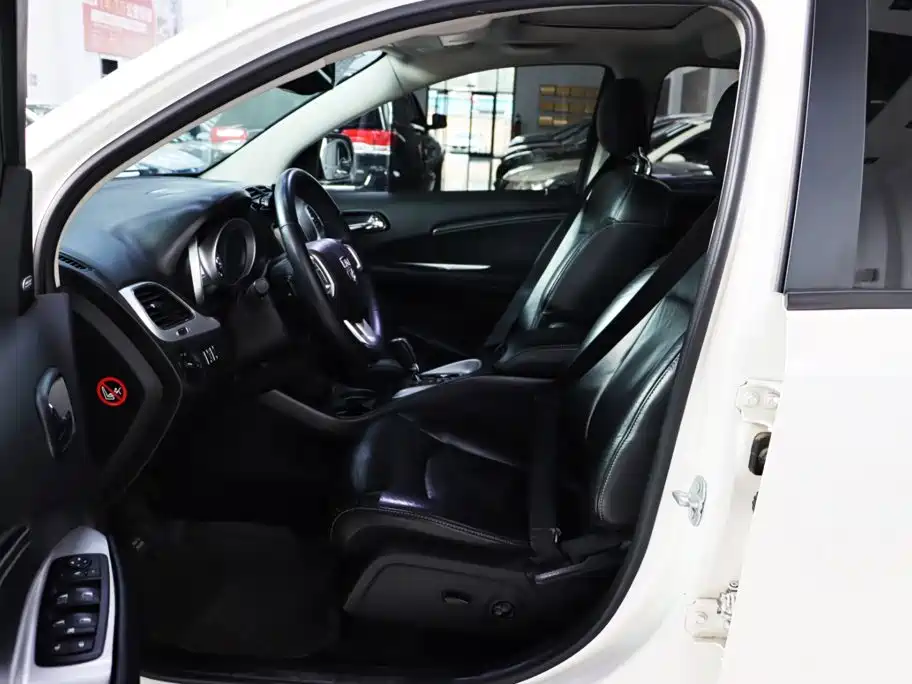 Dodge Journey — миниатюра 4