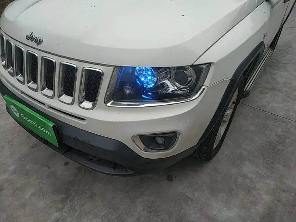 Jeep Compass (Import) — миниатюра 24