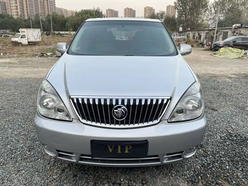 Buick GL8 — миниатюра 2